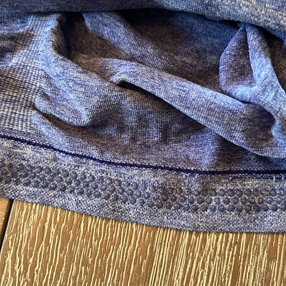 Athleta size M heathered blue stretchy excercise top ruched - Picture 6 of 7